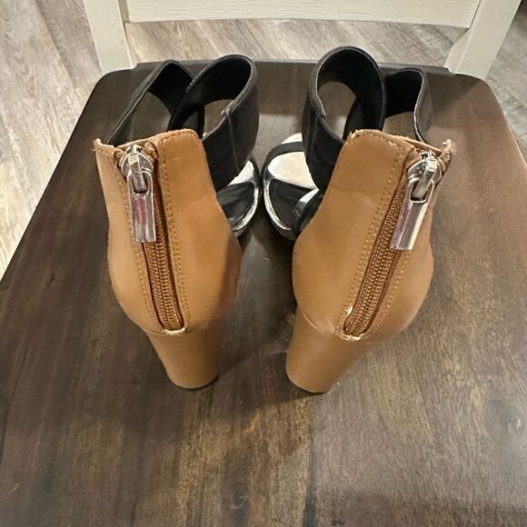 WHBM Leather Colorblock “Melodie” heel size 10 - Picture 5 of 7